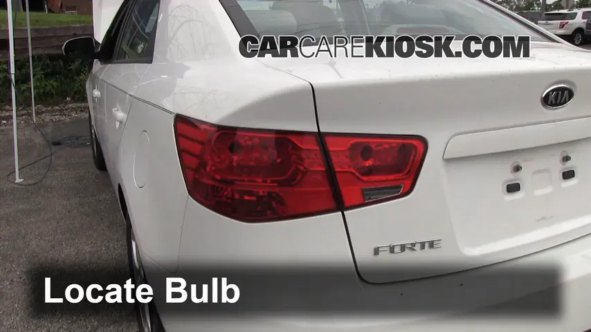 2010 Kia Forte EX 2.0L 4 Cyl. Sedan (4 Door) Lights